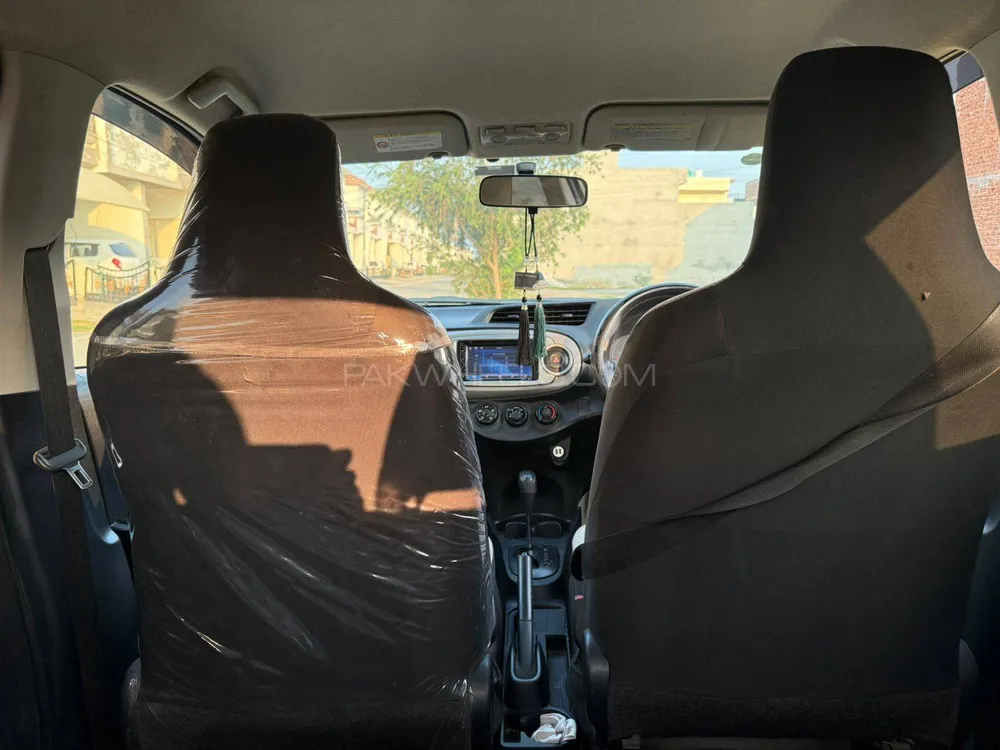 Toyota Vitz 2011 for Sale in Sargodha Toyota Vitz 2011 for Sale in Sargodha Image-7