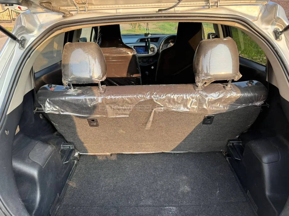 Toyota Vitz 2011 for Sale in Sargodha Toyota Vitz 2011 for Sale in Sargodha Image-9