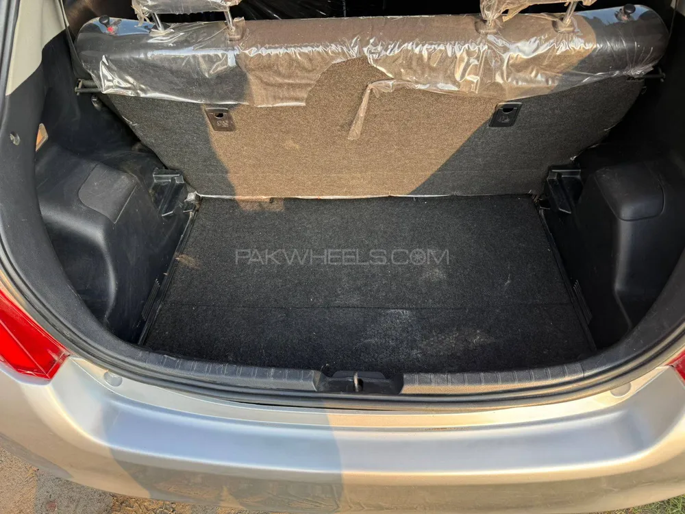 Toyota Vitz 2011 for Sale in Sargodha Toyota Vitz 2011 for Sale in Sargodha Image-10