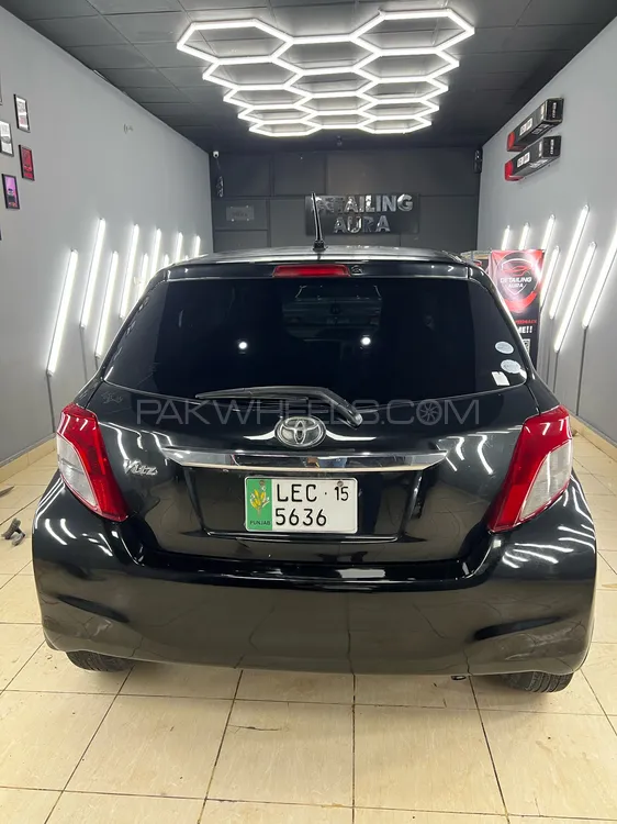 Toyota Vitz 2015 for Sale in Lahore Image-1