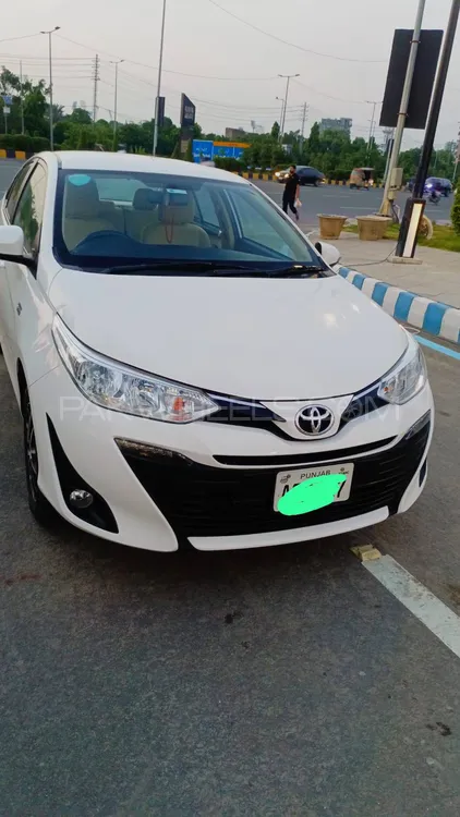 Toyota Yaris Sedan 2021 for Sale in Lahore Image-1