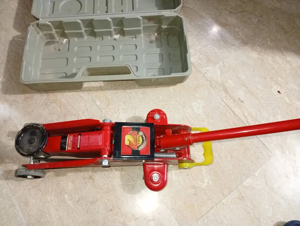 2 Ton Hydraulic Floor Trolley Jack Image-1