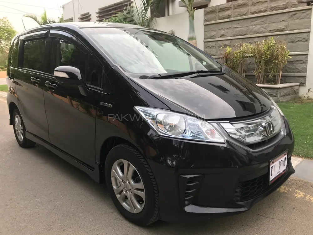 Honda Freed 2011 for Sale in Karachi Image-1