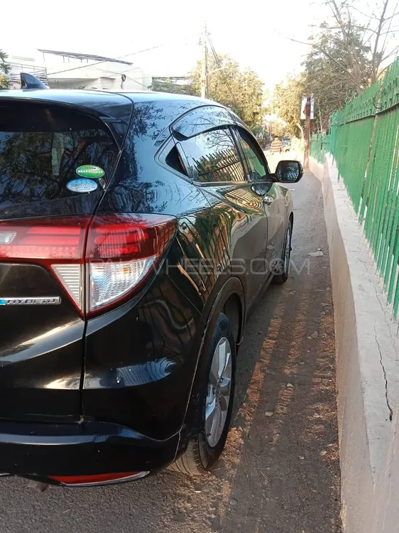 Honda Vezel 2014 for Sale in Karachi Image-1
