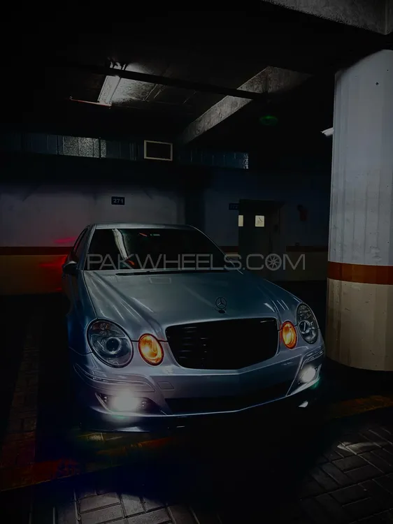Mercedes Benz E Class 2004 for Sale in Islamabad Image-1