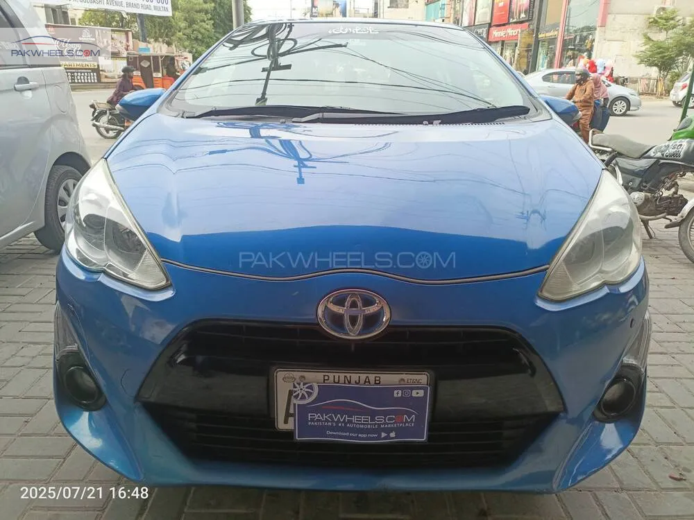 Toyota Aqua 2017 for Sale in Multan Image-1