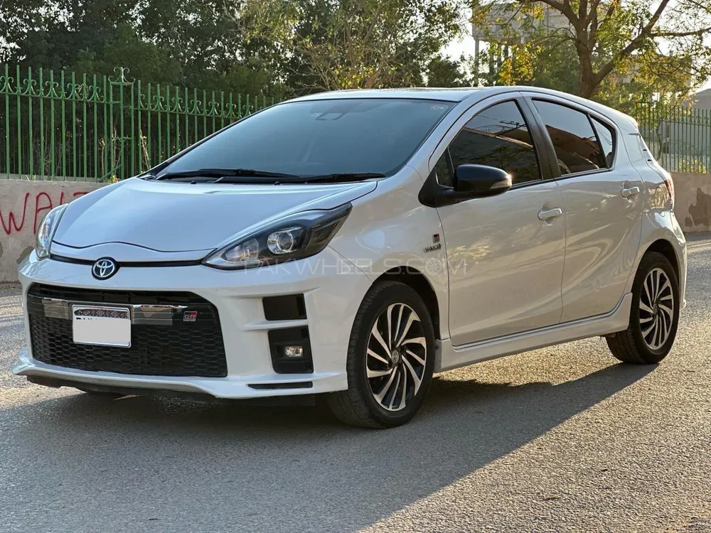 Toyota Aqua 2018 for Sale in Karachi Image-1