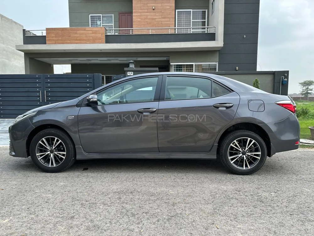 Toyota Corolla 2017 for Sale in Lahore Image-1