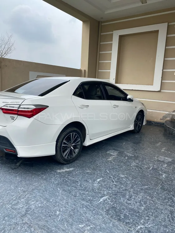 Toyota Corolla 2018 for Sale in Gujrat Image-1