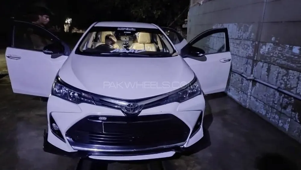 Toyota Corolla 2015 for Sale in Faisalabad Image-1