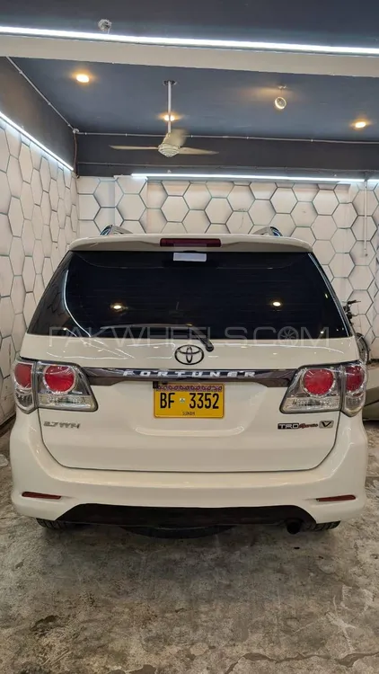 Toyota Fortuner 2013 for Sale in Karachi Image-1