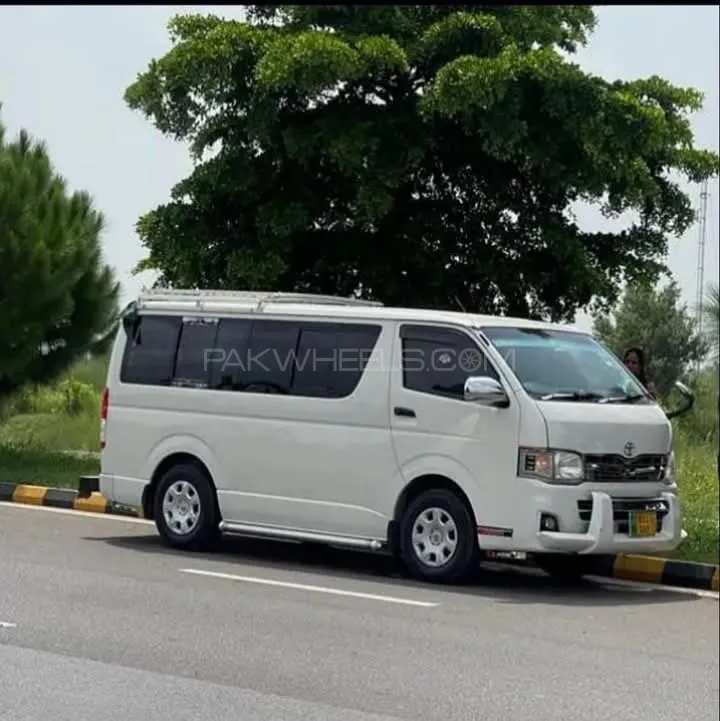 Toyota Hiace 2019 for Sale in Islamabad Image-1