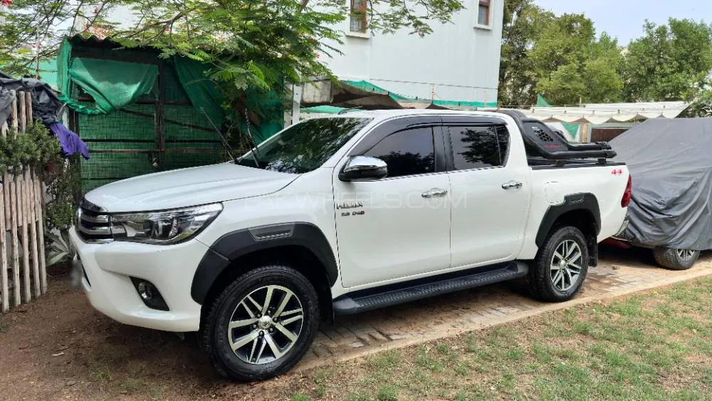 Toyota Hilux 2021 for Sale in Karachi Image-1