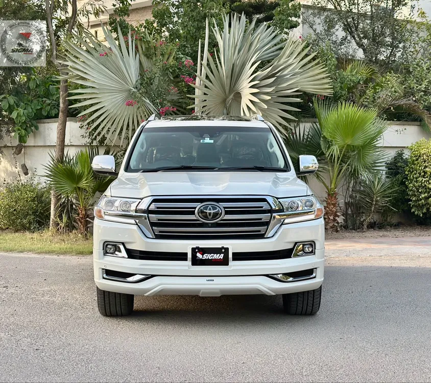 Toyota Land Cruiser 2017 for Sale in Lahore Image-1