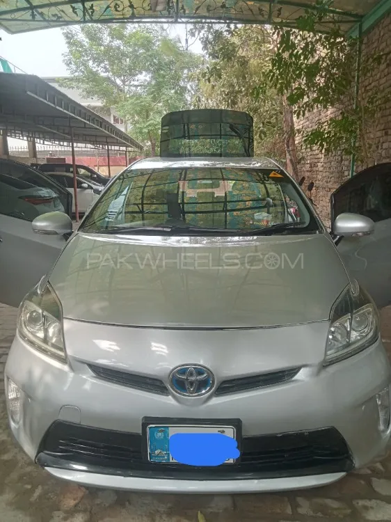 Toyota Prius 2014 for Sale in Peshawar Image-1