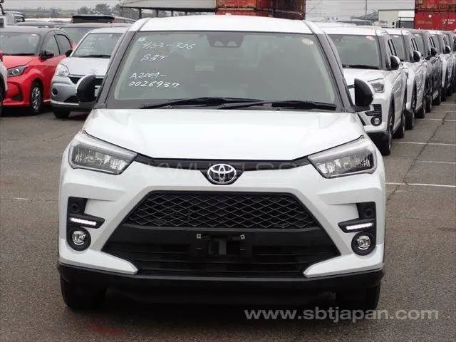Toyota Raize 2025 for Sale in Karachi Image-1