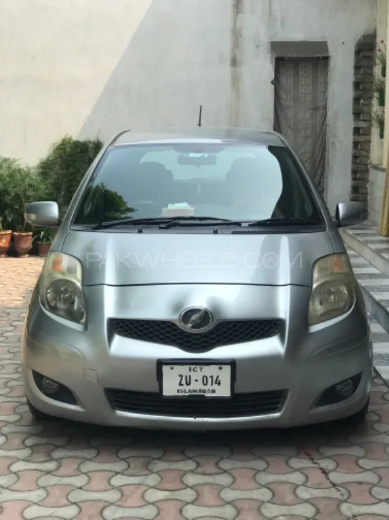 Toyota Vitz 2009 for Sale in Swabi Image-1