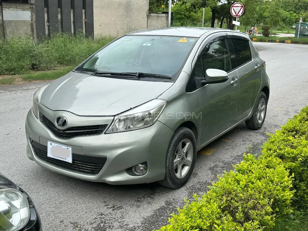 Toyota Vitz 2011 for Sale in Islamabad Image-1