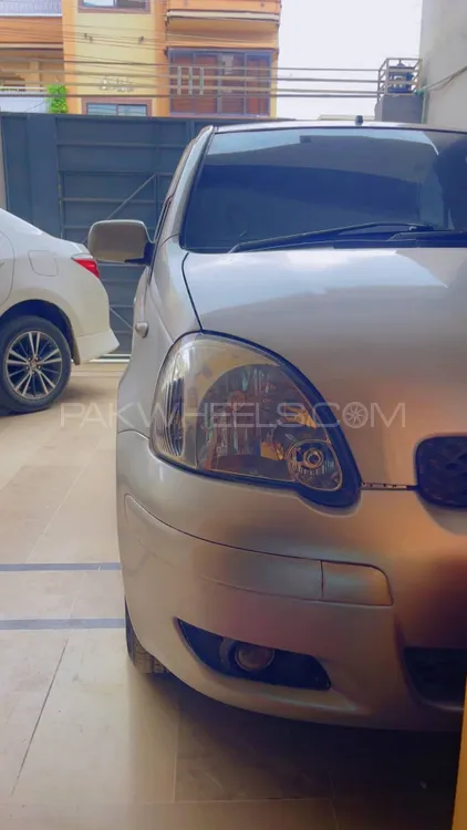 Toyota Vitz 2002 for Sale in Peshawar Image-1