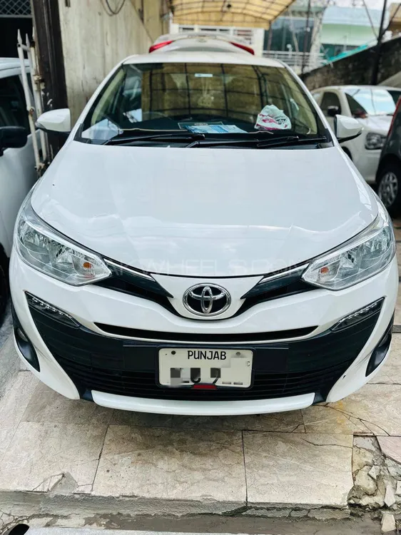 Toyota Yaris Sedan 2021 for Sale in Lahore Image-1