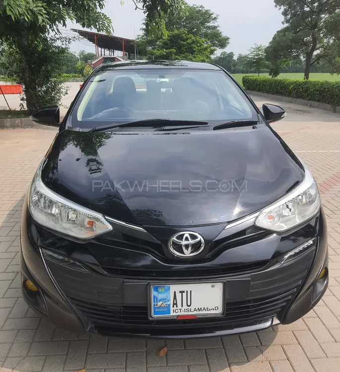 Toyota Yaris Sedan 2021 for Sale in Lahore Image-1