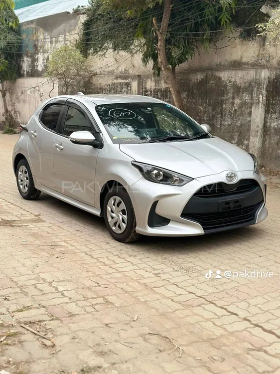 Toyota Yaris Hatchback 2022 for Sale in Sialkot Image-1