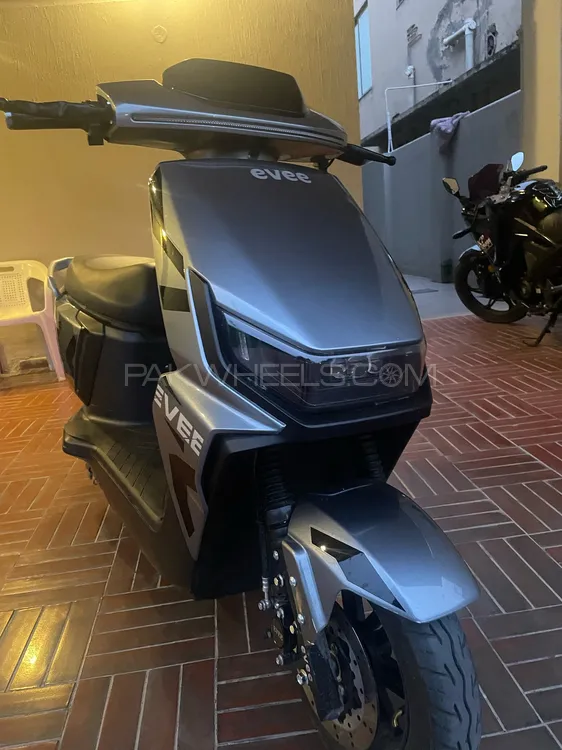 Evee Gen-Z 2025 for Sale Image-1