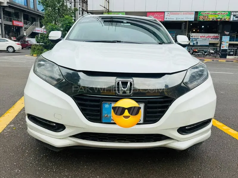 Honda Vezel 2017 for Sale in Islamabad Image-1