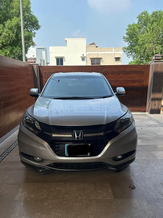 Honda Vezel 2014 for Sale in Faisalabad Image-1