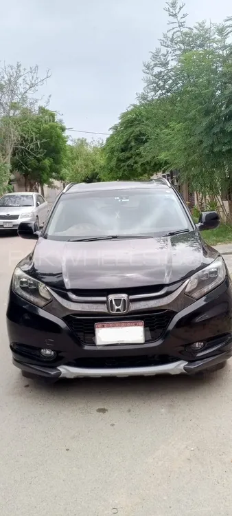 Honda Vezel 2014 for Sale in Karachi Image-1