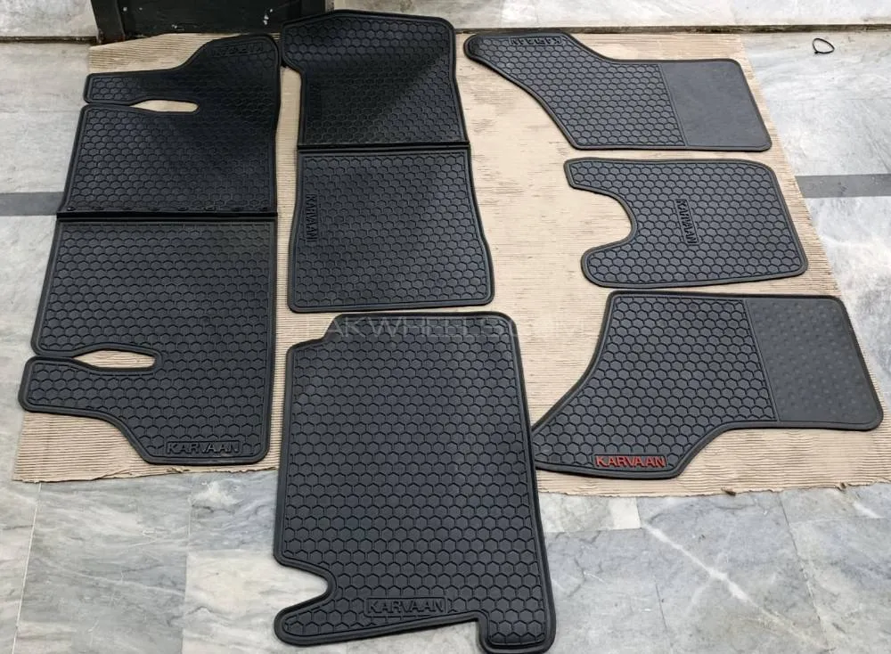 LATEX RUBBER CAR FLOOR MAT Image-1