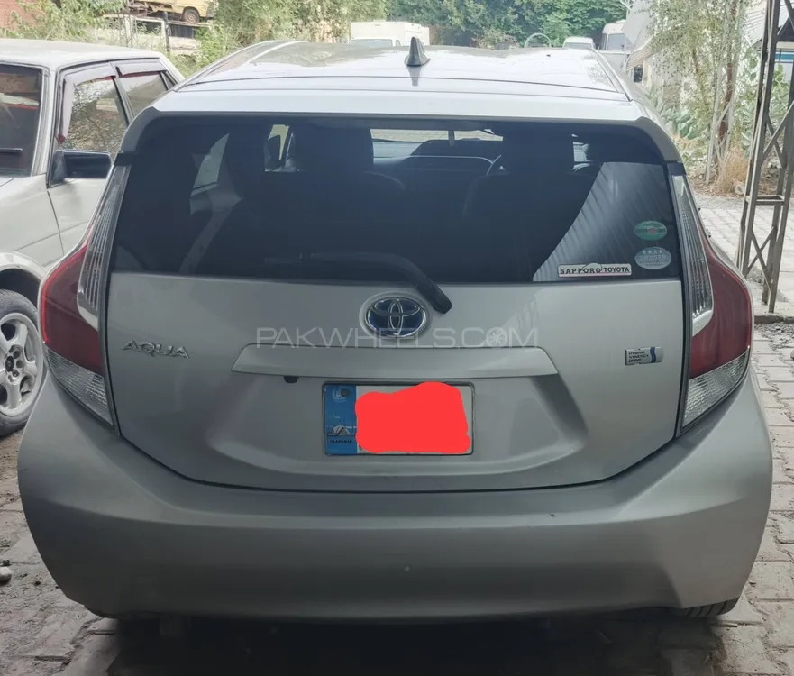 Toyota Aqua 2015 for Sale in Peshawar Image-1