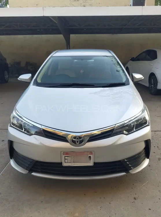 Toyota Corolla 2017 for Sale in Lahore Image-1