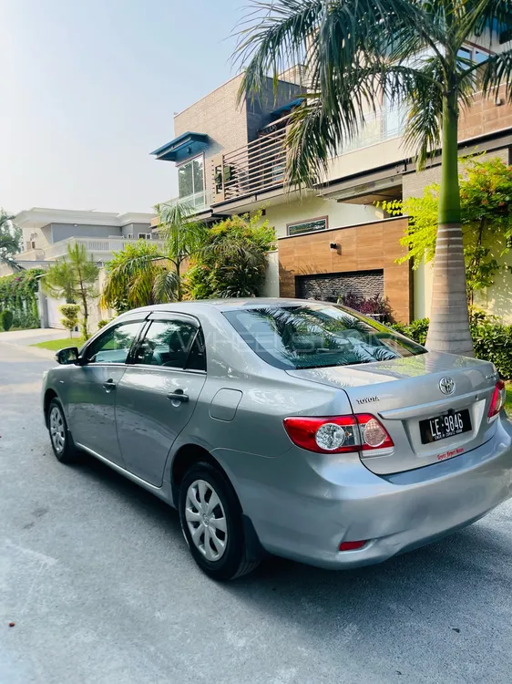 Toyota Corolla 2013 for Sale in Peshawar Image-1