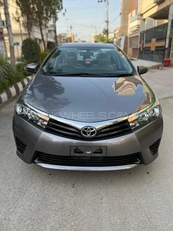 Toyota Corolla 2015 for Sale in Peshawar Image-1