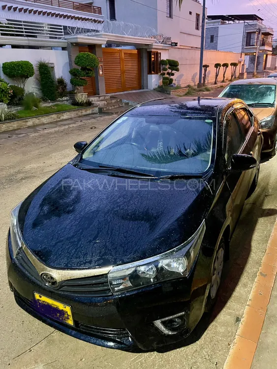 Toyota Corolla 2016 for Sale in Karachi Image-1