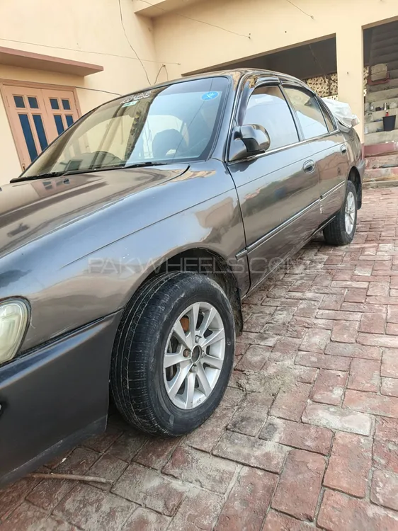 Toyota Corolla 2001 for Sale in Gojra Image-1