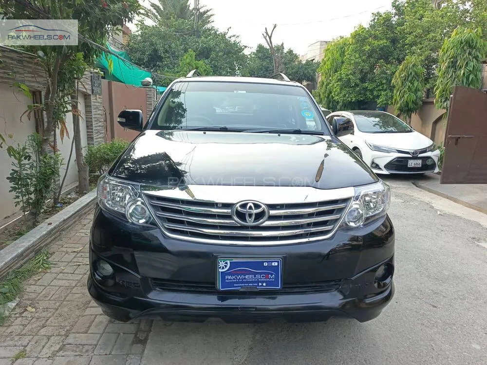 Toyota Fortuner 2013 for Sale in Lahore Image-1