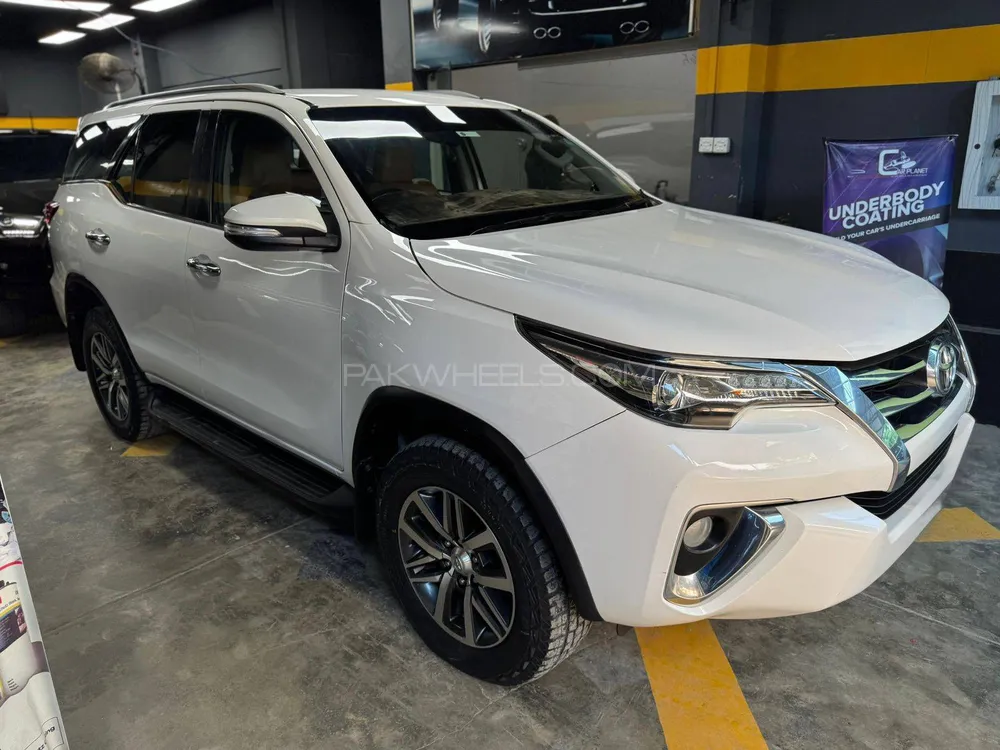 Toyota Fortuner 2017 for Sale in Karachi Image-1