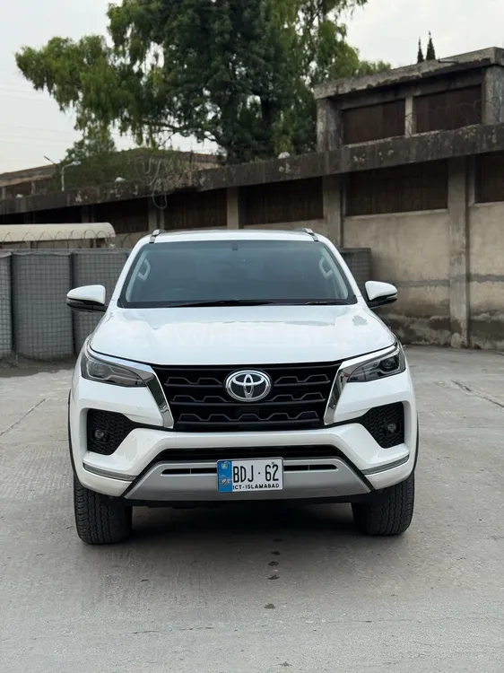 Toyota Fortuner 2021 for Sale in Islamabad Image-1