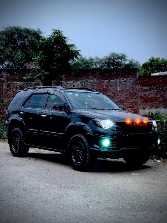 Toyota Fortuner 2013 for Sale in Sialkot Image-1