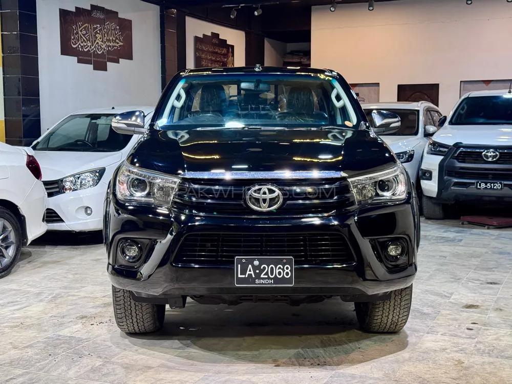 Toyota Hilux 2020 for Sale in Karachi Image-1