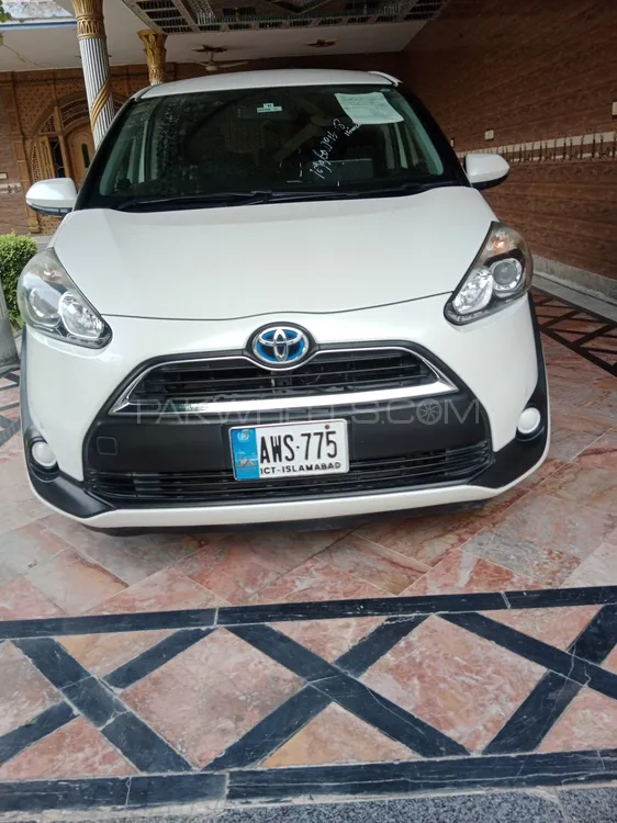 Toyota Sienta 2016 for Sale in Peshawar Image-1