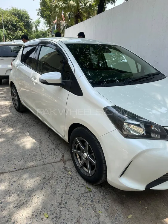 Toyota Vitz 2019 for Sale in Chakwal Image-1