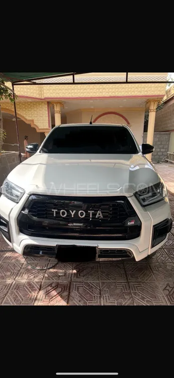 Toyota Hilux 2024 for Sale in Karachi Image-1