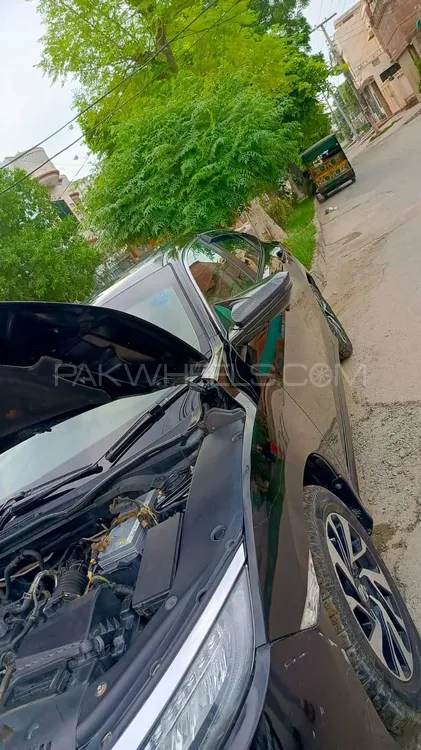 Honda Civic 2018 for Sale in Burewala Image-1