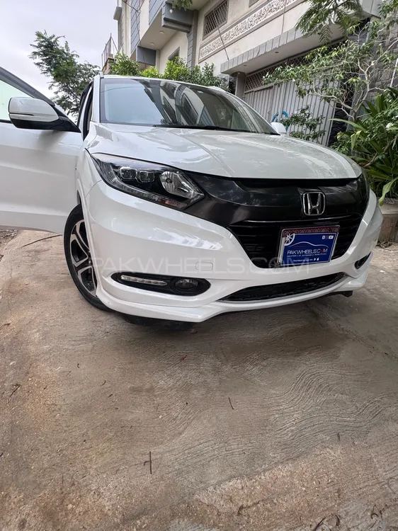 Honda Vezel 2016 for Sale in Karachi Image-1