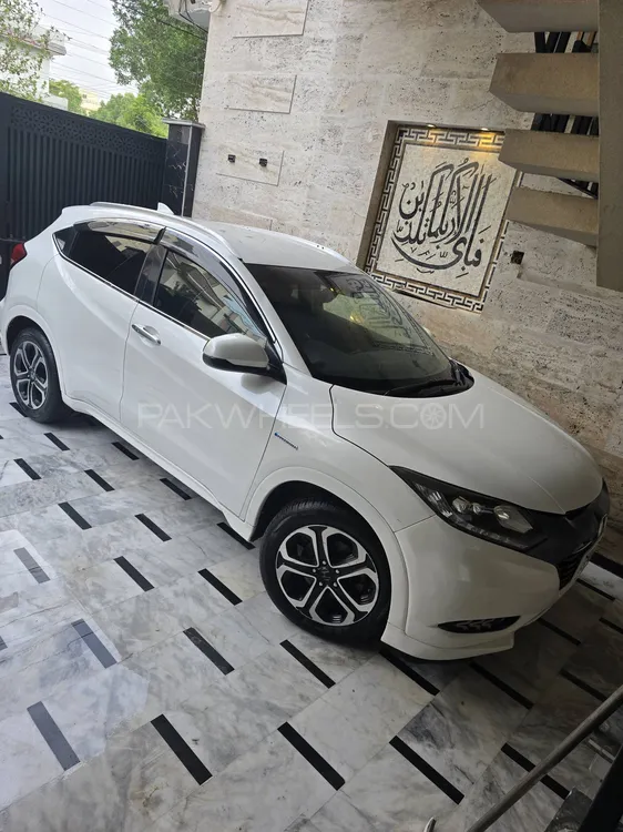 Honda Vezel 2015 for Sale in Haroonabad Image-1