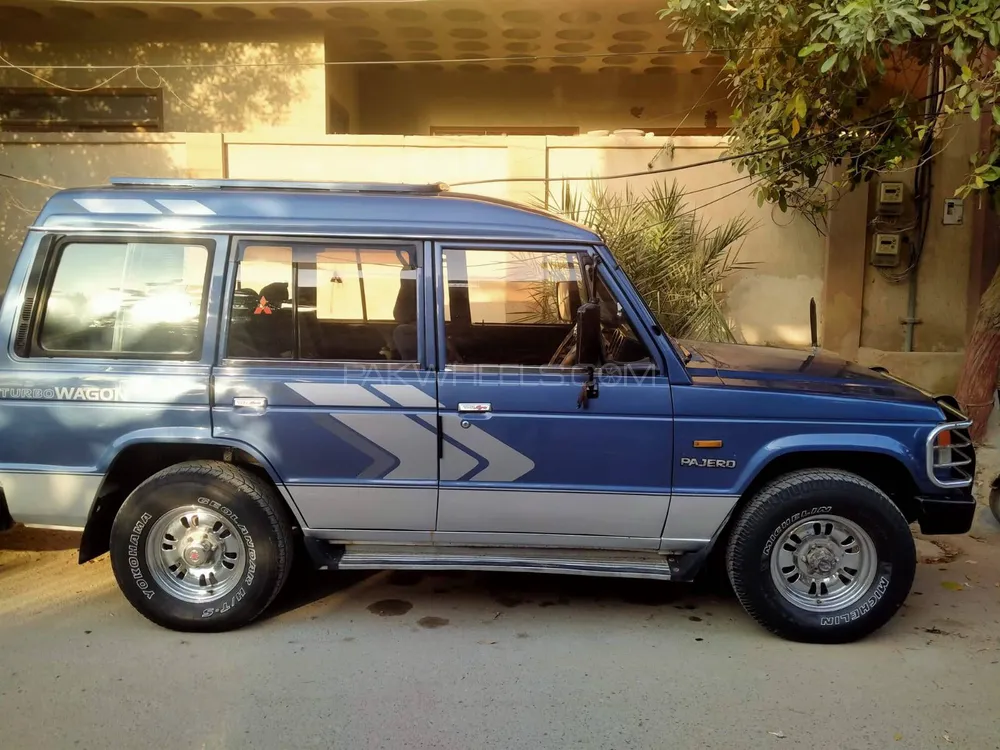 Mitsubishi Pajero 1989 for Sale in Karachi Image-1