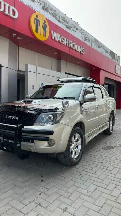 Toyota 4 Runner 2008 for Sale in Lahore Image-1